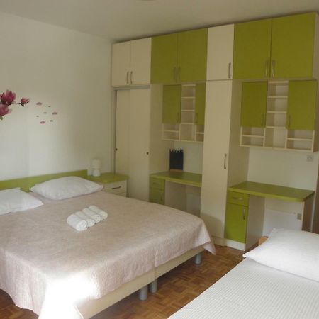 Apartman Ive Starigrad Paklenica Exterior foto