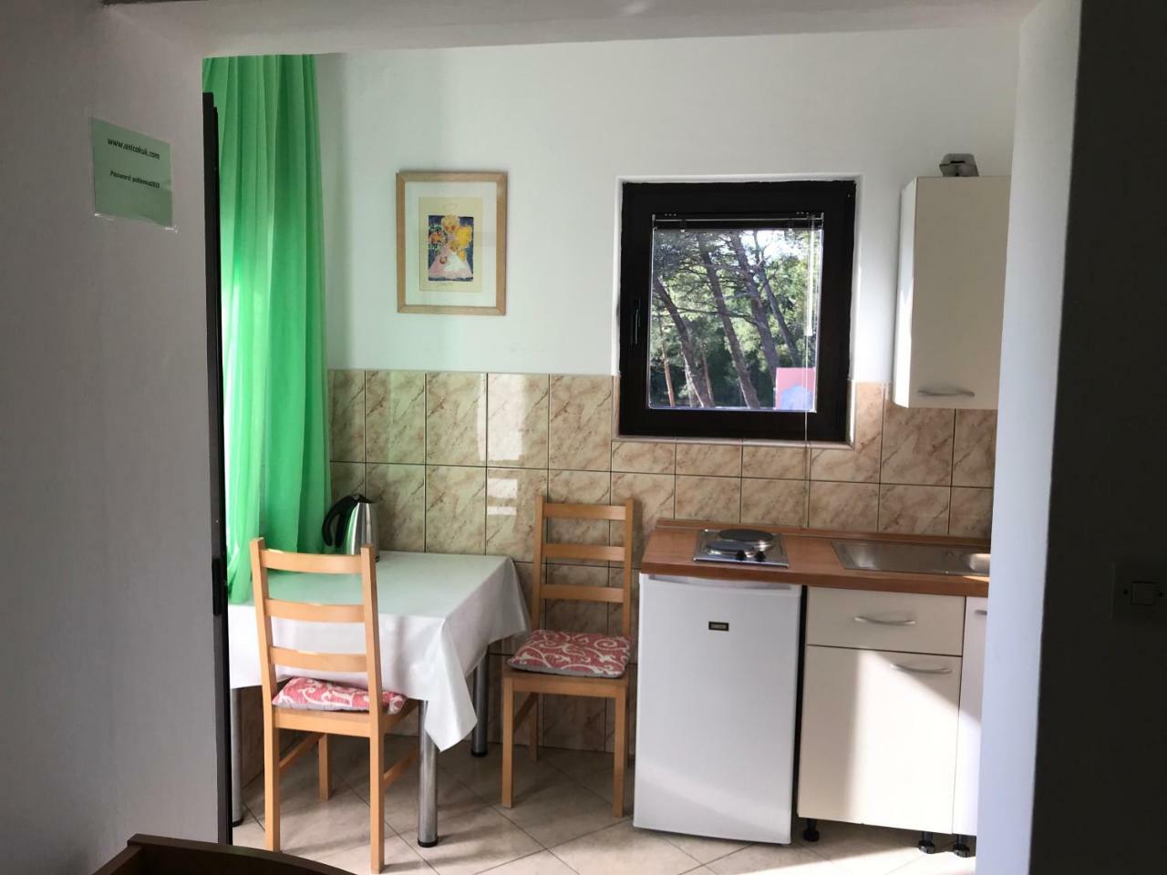Apartman Ive Starigrad Paklenica Exterior foto